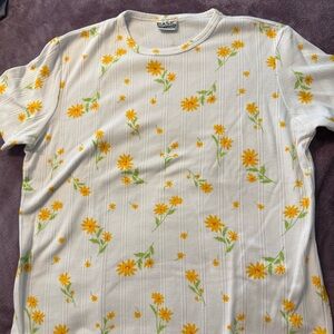 Basic Editions White and Yellow Floral Short Sleeve Tee